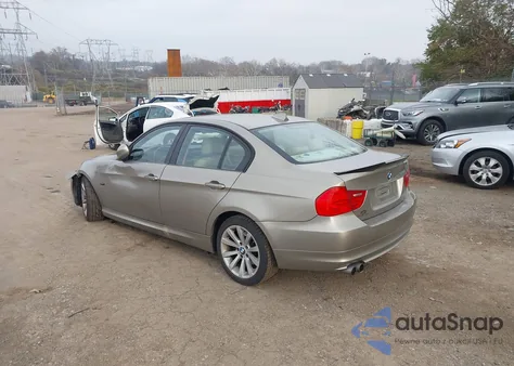 2009 BMW 328I xDrive z USA, uszkodzony, nr VIN WBAPK53599A643674